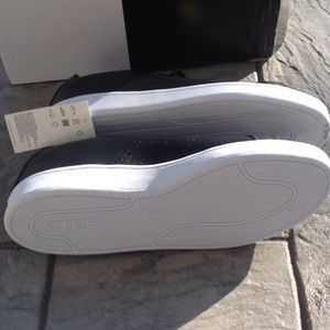 adidas Shoes - Brand new mens adidas sneakers. adidas Shoes - Brand new mens adidas sneakers.
